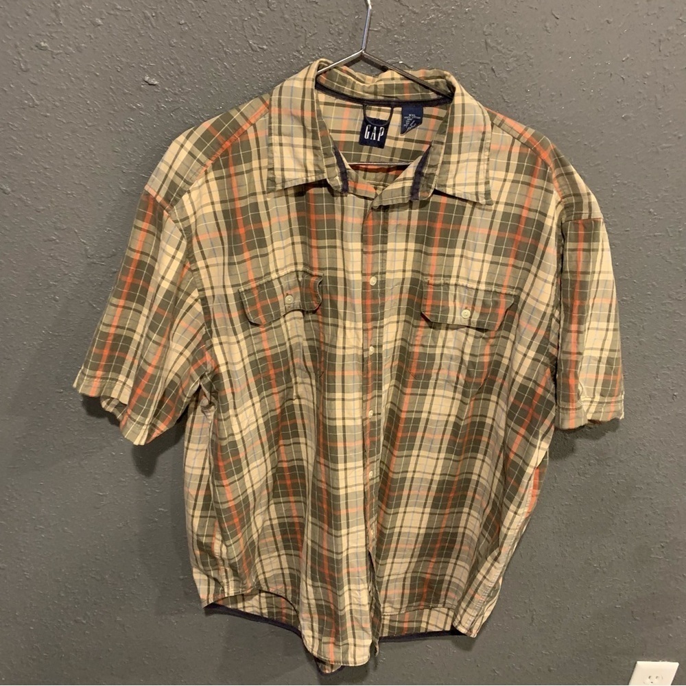 Men’s Gap Button Down Shirt